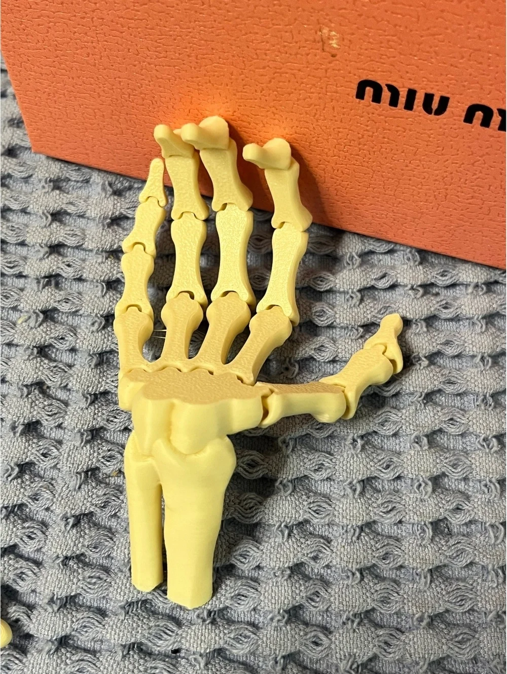 Skeleton Hands (pair), very flexible for Halloween pranks & decor